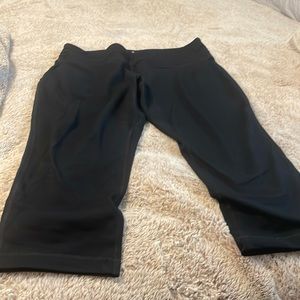 Dry fit capris